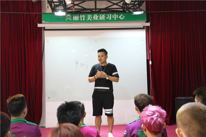 1528185100914607.jpg 1498460540552571.jpg